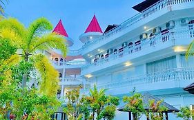 Landcons Hotel & Resort